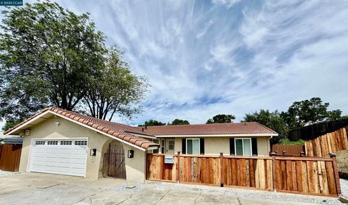 124 Fuschia Ct, Martinez, CA, 94553-5037 | Card Image