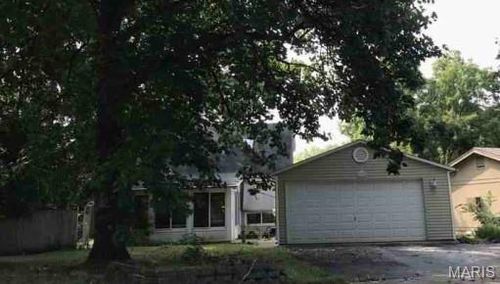 2776 Dawnview Drive, Florissant, MO, 63031 | Card Image
