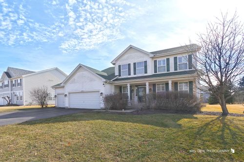 233 W Olmsted Ln, Round Lake, IL, 60073-5670 | Card Image