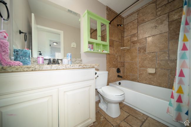 363 2800, House other with 6 bedrooms, 4 bathrooms and 9 parking in Vernal UT | Image 19
