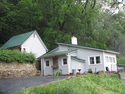 426 Bench Street, Lynxville, WI, 54628 | Card Image
