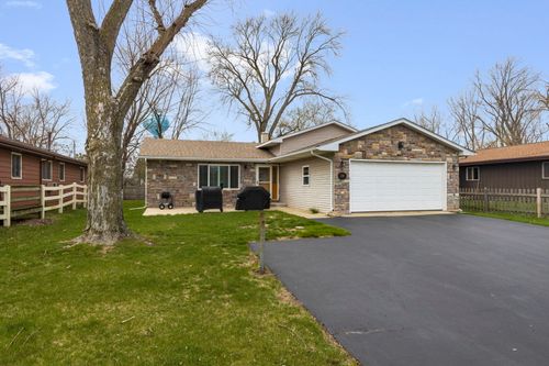 218 Mastodon Dr, Ingleside, IL, 60041-9319 | Card Image