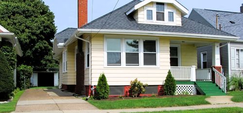 450 33rd St, Erie, PA, 16504-1669 | Card Image