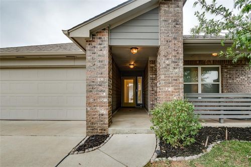 216 Evermore Lane, Yukon, OK, 73099 | Card Image