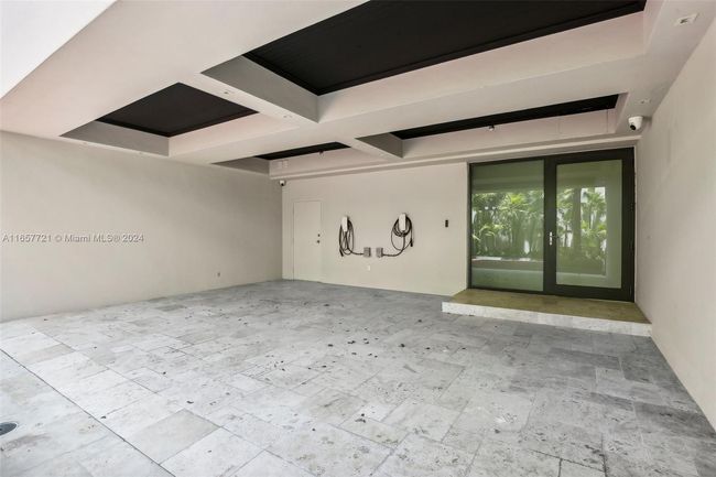 APT-101 - 1000 Venetian Way, Townhouse with 4 bedrooms, 4 bathrooms and null parking in Miami Beach FL | Image 20
