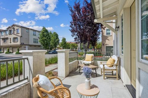 1202 Martin Luther King Dr, Hayward, CA, 94541 | Card Image