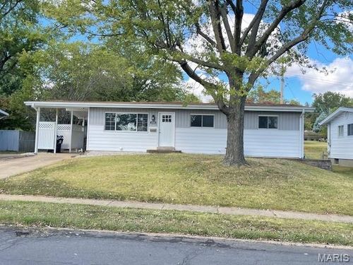 1265 Night Dr, Florissant, MO, 63031-3715 | Card Image