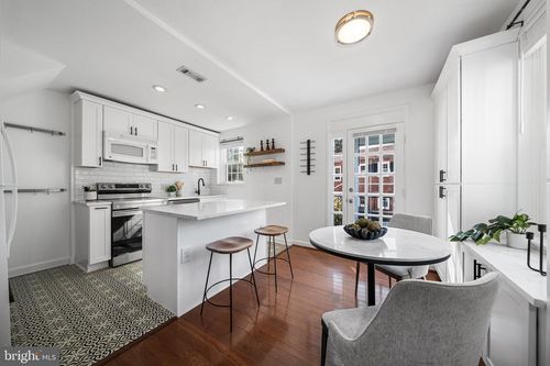 a-4829 28th St S, ARLINGTON, VA, 22206-1365 | Card Image