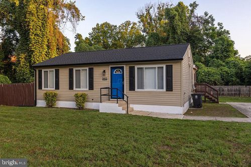 5602 Eagle St, Capitol Heights, MD, 20743-2041 | Card Image