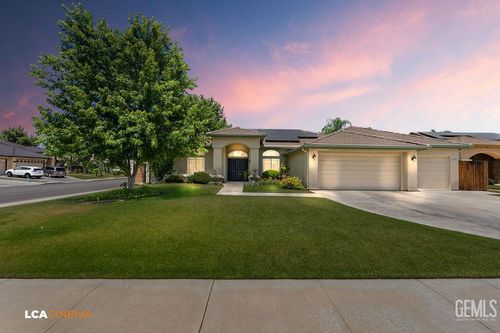 10722 Iron Creek Ave, Bakersfield, CA, 93312-2927 | Card Image