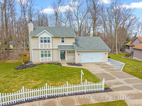 2673 87th St, Byron Center, MI, 49315-9245 | Card Image