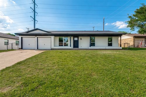 1101 Spring Brook Dr, Bedford, TX, 76021-4449 | Card Image