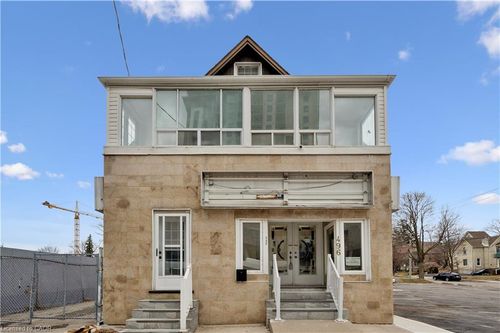496 King St E, Kitchener, ON, N2G2L6 | Card Image