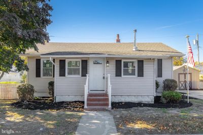 240 G Street, House other with 3 bedrooms, 1 bathrooms and null parking in PENNS GROVE NJ | Image 2