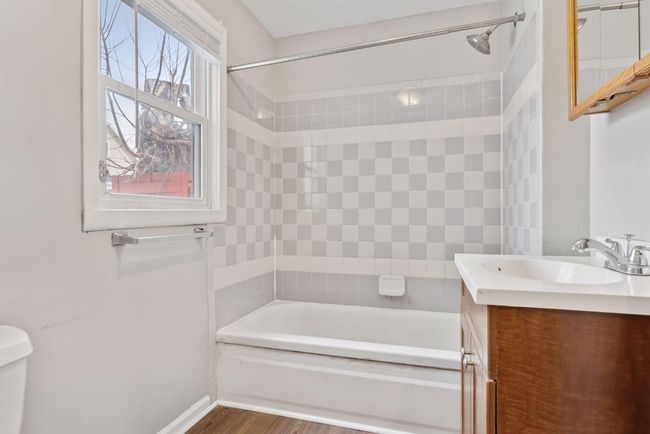 Main Level Bathroom | Image 16