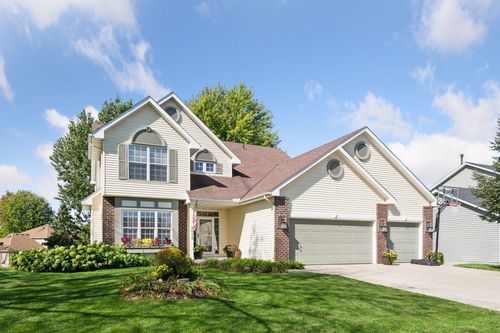 2038 Chester St, Shakopee, MN, 55379-4375 | Card Image