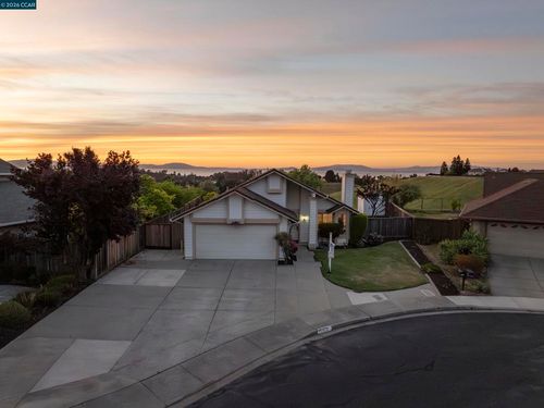 2413 Christian Ct, Pinole, CA, 94564-2801 | Card Image