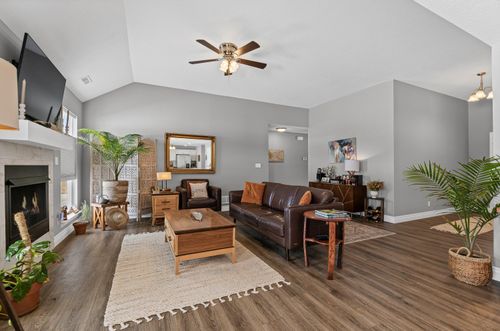 1801 Fair Oaks Ct, COLUMBIA, MO, 65201-2951 | Card Image