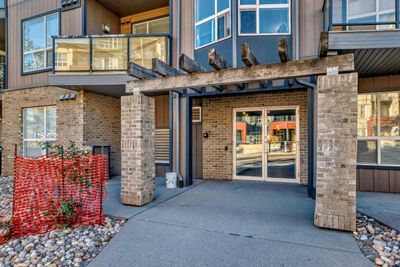 402 - 2420 34 Ave Sw, Condo with 1 bedrooms, 1 bathrooms and 1 parking in Calgary AB | Image 1