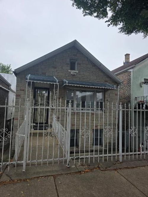3341 S Hamilton Ave, Chicago, IL, 60608-6033 | Card Image