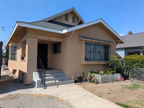 434 W 48th St, Los Angeles, CA, 90037-3128 | Card Image