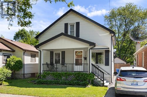 2238 Charl Ave, Windsor, ON, N8X2A2 | Card Image
