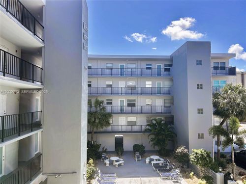 303-1750 Jefferson St, Hollywood, FL, 33020-5542 | Card Image