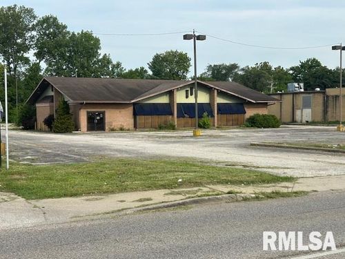 2709 S Macarthur Blvd, Springfield, IL, 62704-5003 | Card Image