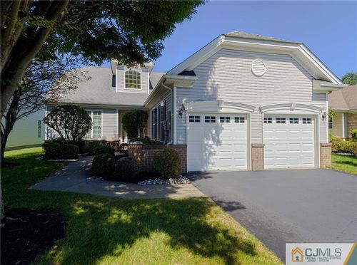 319-319 Greenleaf Way, Monroe, NJ, 08831-3718 | Card Image