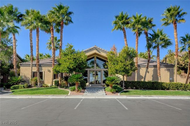 2014 - 8985 S Durango Dr, Condo with 3 bedrooms, 2 bathrooms and null parking in Las Vegas NV | Image 43