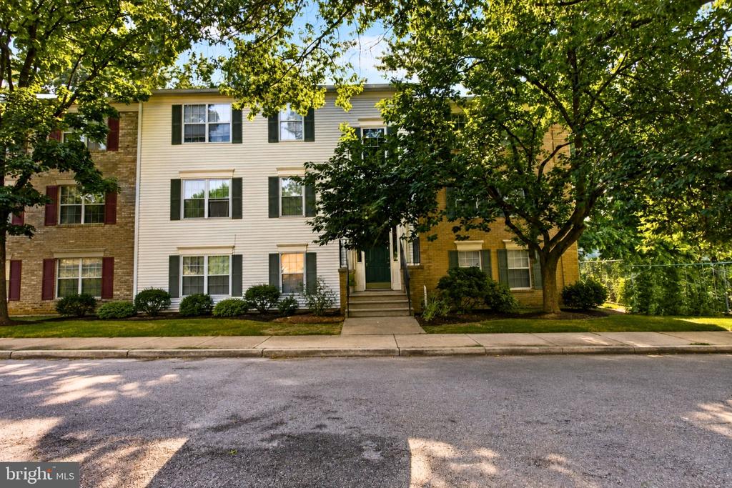 Residential in FALLS CHURCH 4