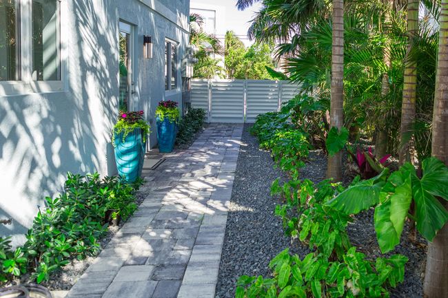 254-W-Seaview-Circle-2024-entrance | Image 29