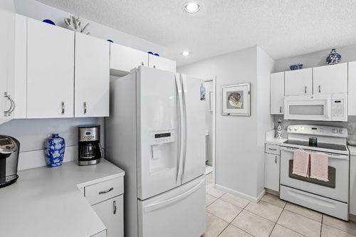 f-2049 Se 6th St, Deerfield Beach, FL, 33441-5153 | Card Image