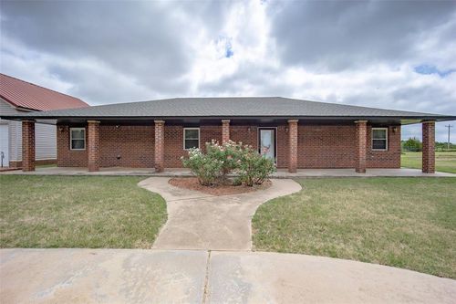 8015 County Street 2610, Hinton, OK, 73047-9632 | Card Image