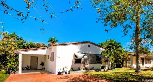 913 Ne 4th St, Hallandale Beach, FL, 33009 | Card Image