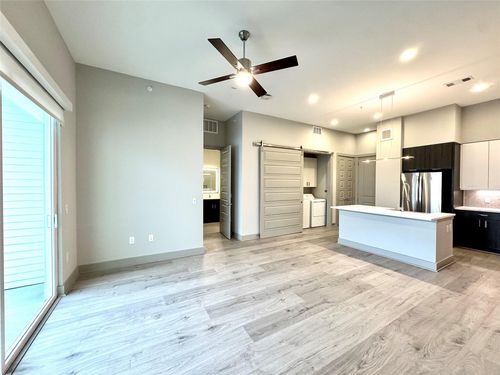 apt-2323-401 W 25th St, Houston, TX, 77008-4731 | Card Image