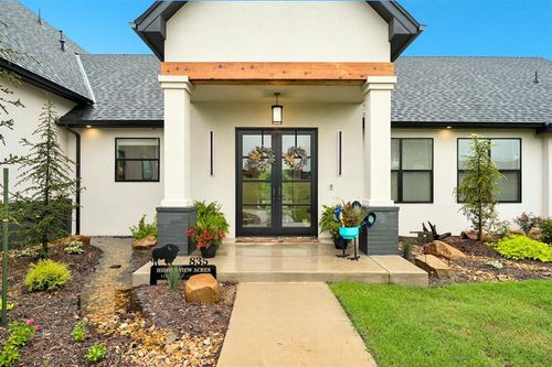 835 Hidden View Acres Drive, Blanchard, OK, 73010 | Card Image