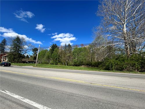 3022 Wilmington Rd, New Castle, PA, 16105-1222 | Card Image