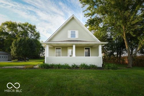 7519 W Us Highway 36, Coatesville, IN, 46121-9008 | Card Image