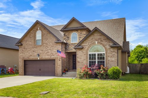 752 Cavalier Dr, Clarksville, TN, 37040-1103 | Card Image