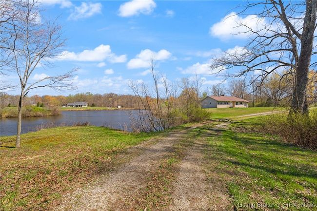 1110 W Helton Rd, Home with 3 bedrooms, 3 bathrooms and null parking in Scottsburg IN | Image 6