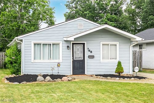 768 E 347th St, Eastlake, OH, 44095-2418 | Card Image