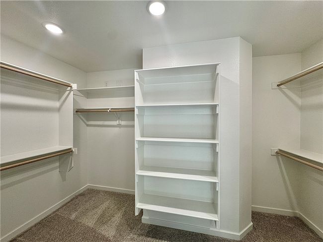 Large walk in closet | Image 14