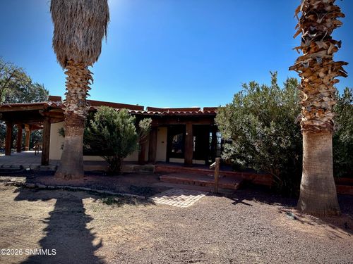 1095 Little Rd, Anthony, NM, 88021-8596 | Card Image