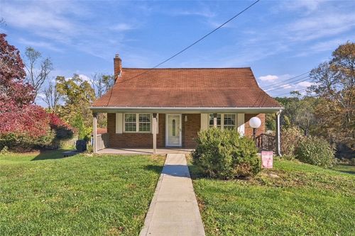 2889 Woodland Cir, Hampton, PA, 15101 | Card Image