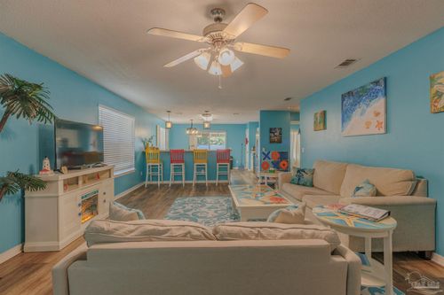 1869 Vineyard St, Navarre, FL, 32566-8415 | Card Image