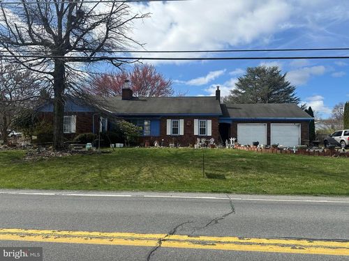 1190 State St, MERTZTOWN, PA, 19539-9103 | Card Image