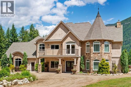 {{alt}} | Card Image