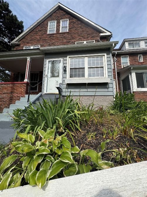 1203 Priestley Ave, Erie, PA, 16511-2819 | Card Image