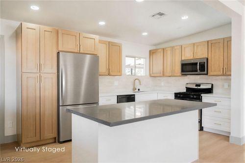1124 Nassau Dr, Las Vegas, NV, 89108-1358 | Card Image